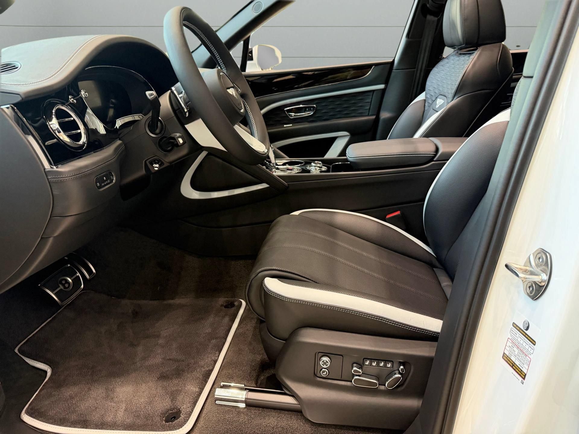 New 2026 Bentley Bentayga Speed AWD/4WD image 12
