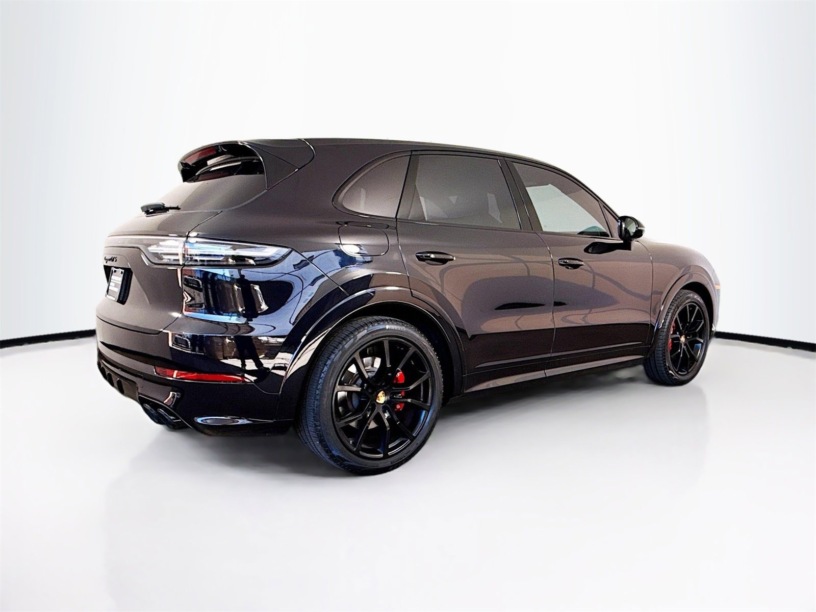 Certified 2022 Porsche Cayenne GTS image 9
