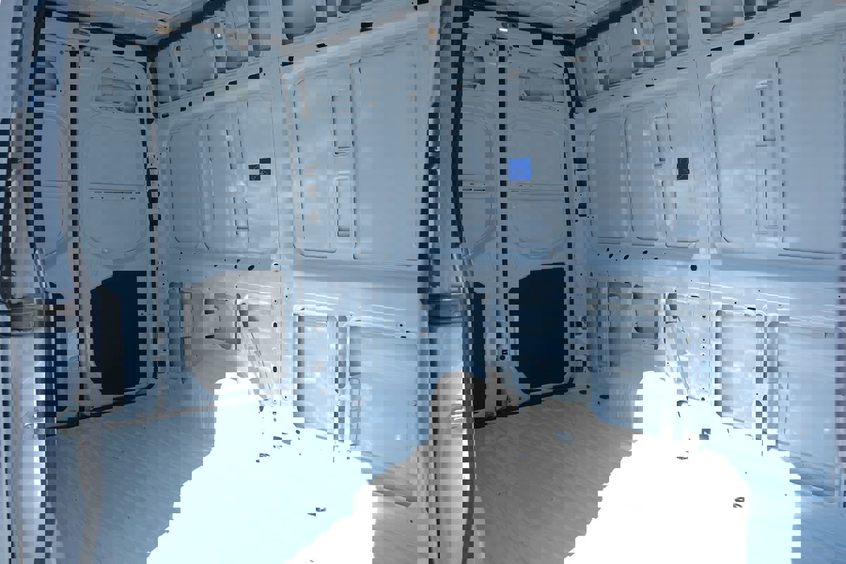 Used 2025 Mercedes-Benz Sprinter 2500 image 25