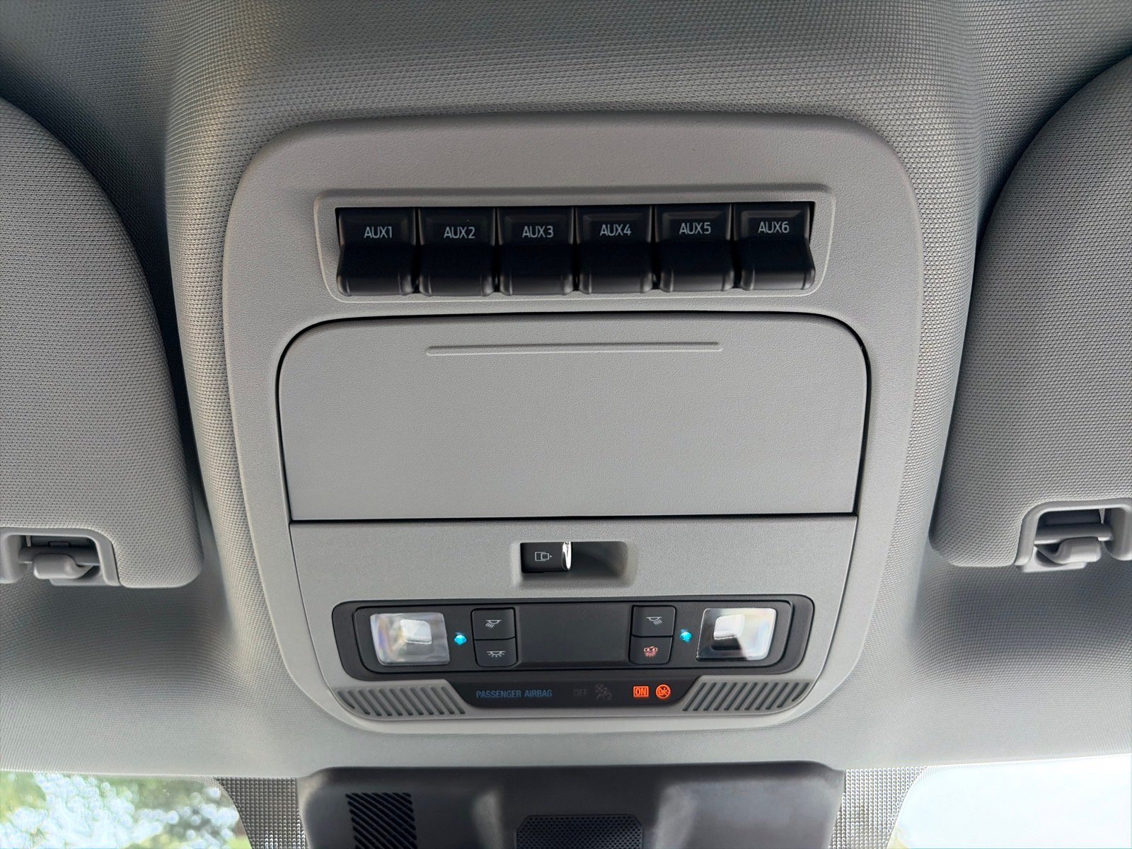 New 2026 Ford F250 XLT w/ XLT Premium Package AWD/4WD image 34