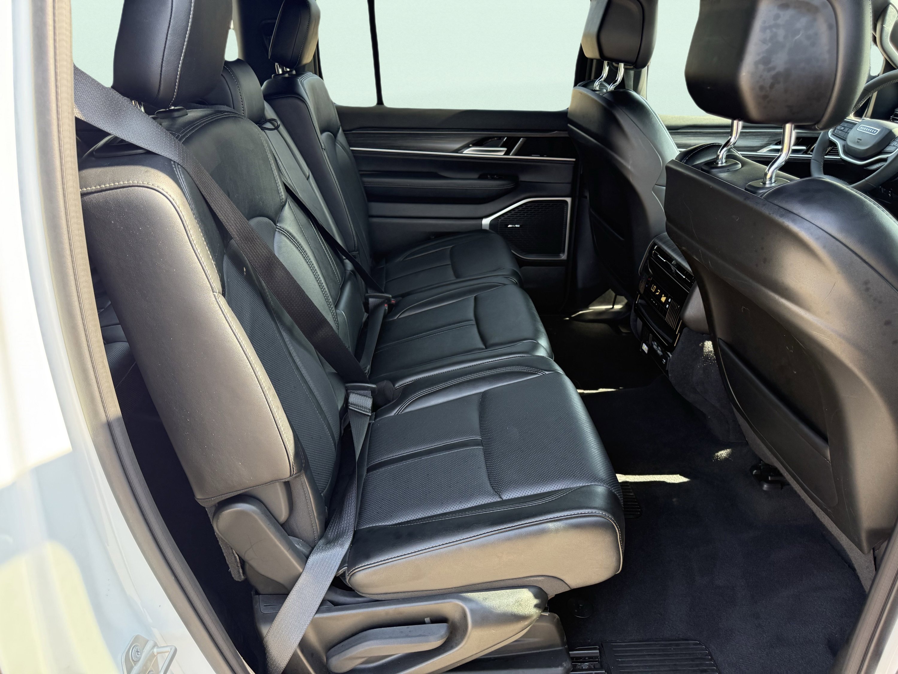 Used 2024 Jeep Wagoneer Series II w/ Flexible Seating Group image 49