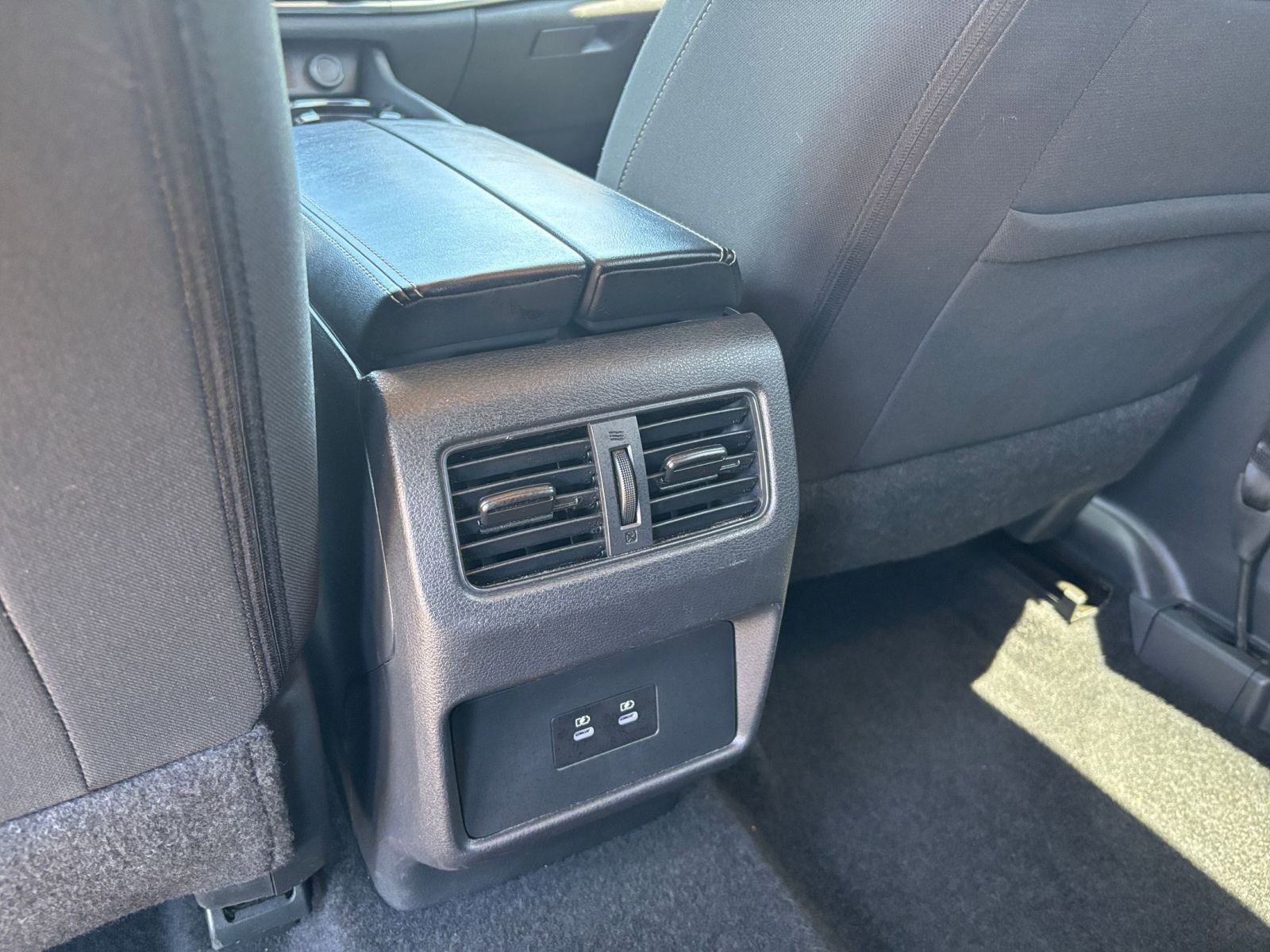 Used 2025 Nissan Rogue SV FWD image 24