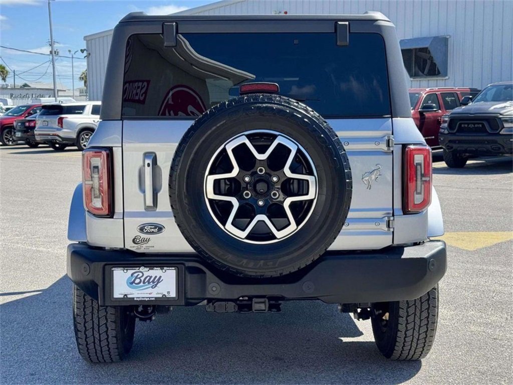 Used 2022 Ford Bronco Outer Banks image 4