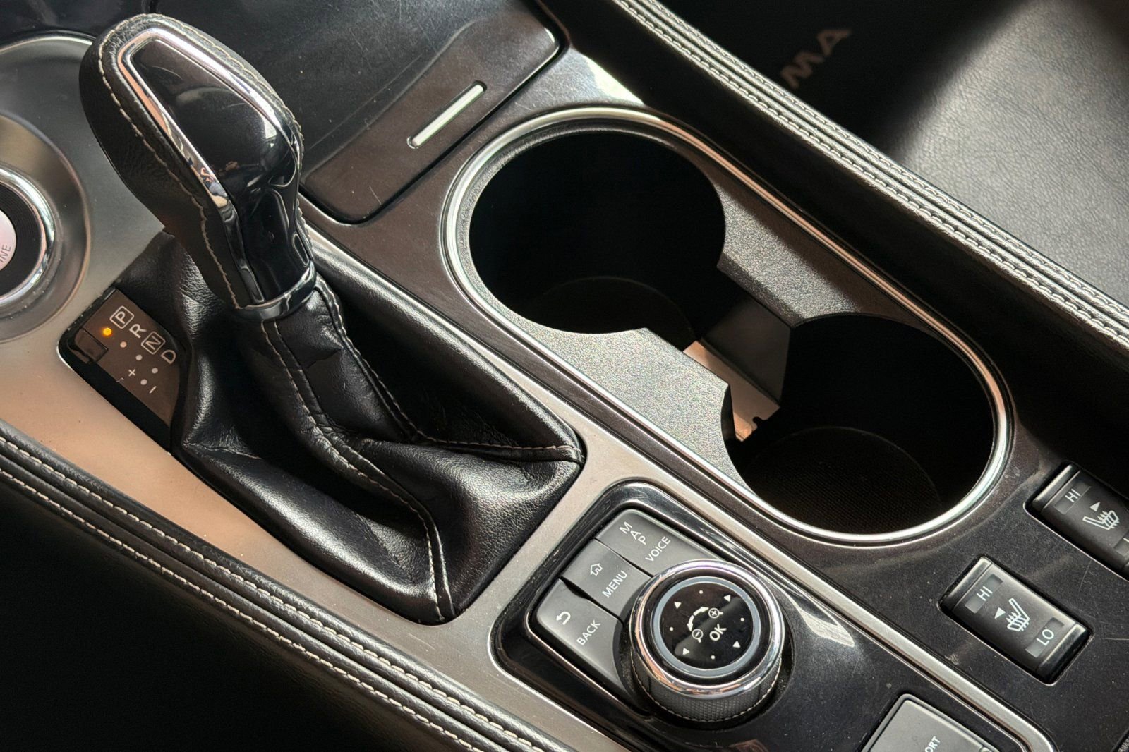 Used 2022 Nissan Maxima SV w/ Floor Mat Group FWD image 29