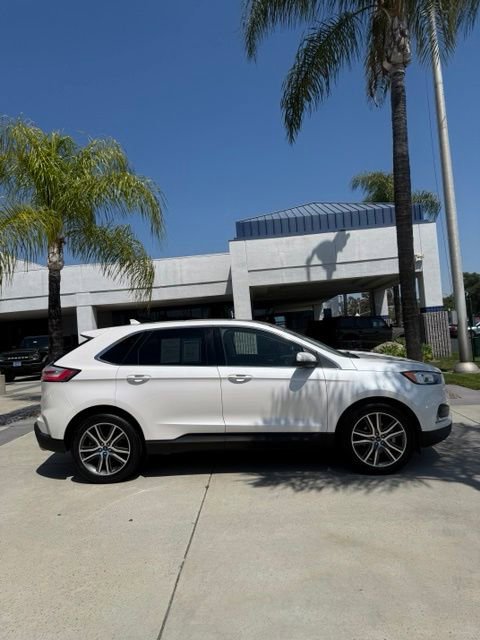 Used 2019 Ford Edge Titanium FWD image 1
