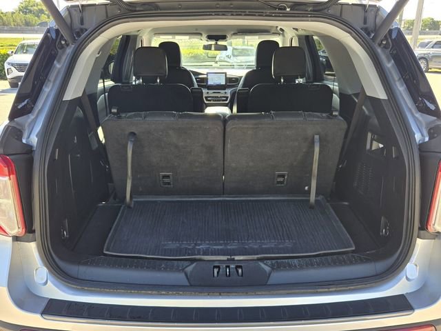 Used 2023 Ford Explorer XLT w/ Equipment Group 202A RWD image 13