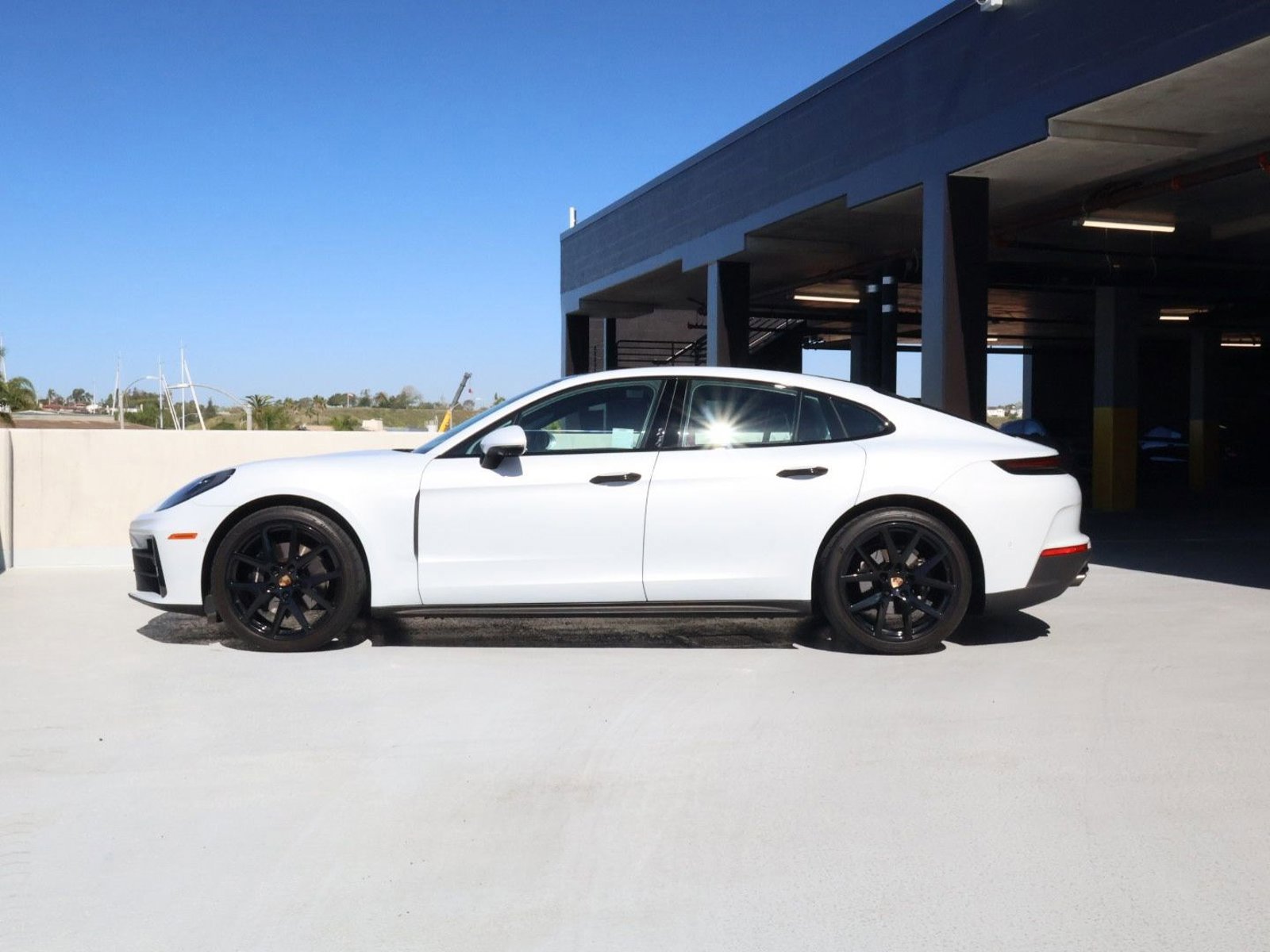 Certified 2025 Porsche Panamera image 2