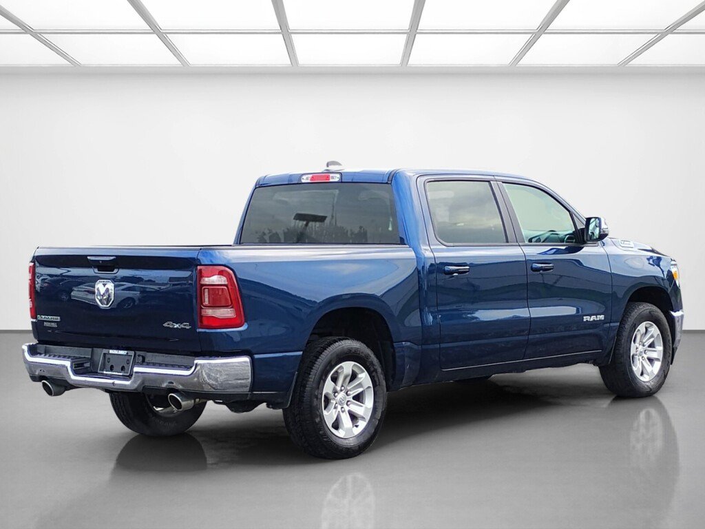 Used 2024 RAM 1500 Laramie AWD/4WD image 5