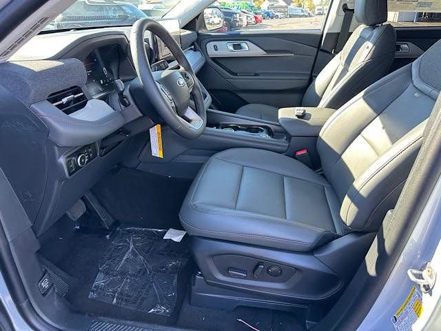 New 2025 Ford Explorer Active w/ Active Comfort Package image 9
