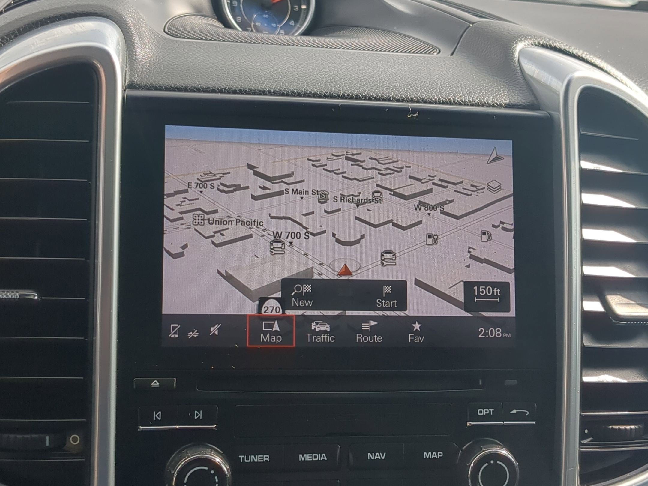 Used 2017 Porsche Cayenne Platinum Edition image 24