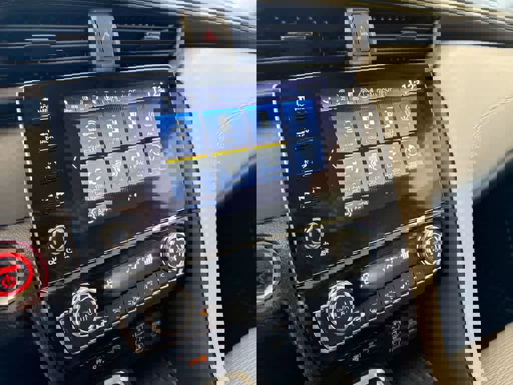 Certified 2022 Honda Insight EX image 30