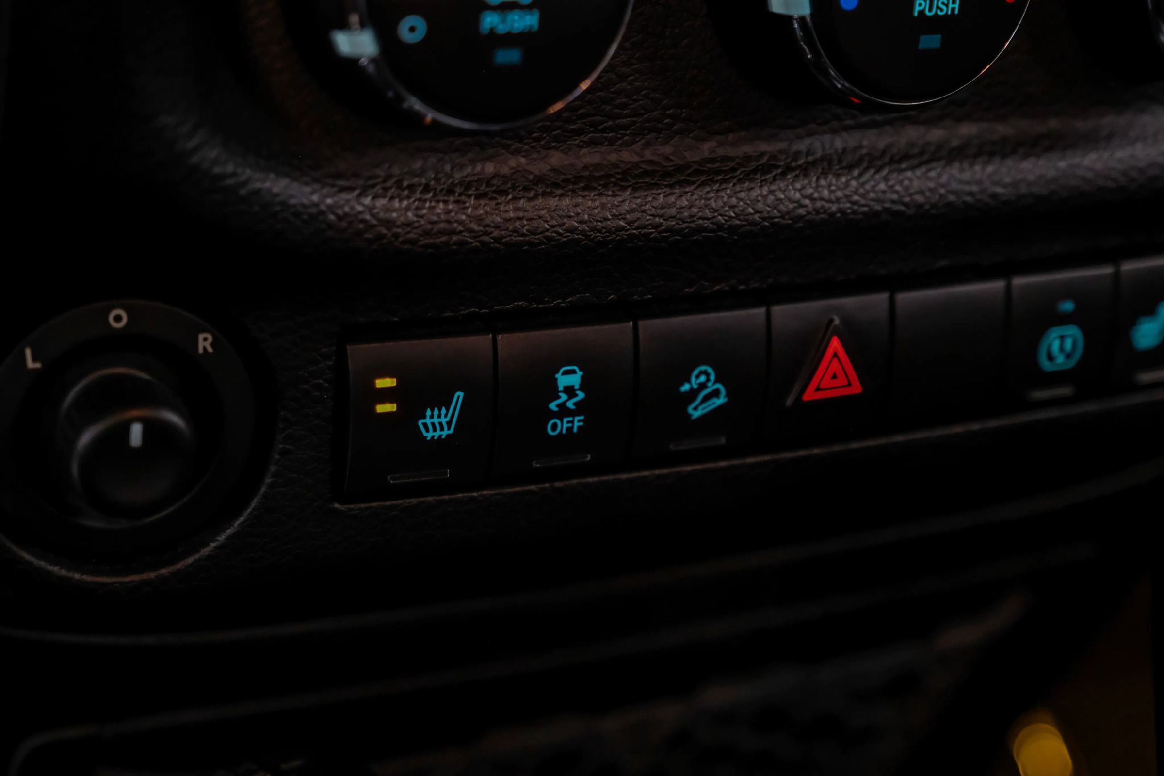 Used 2014 Jeep Wrangler Unlimited Rubicon image 24