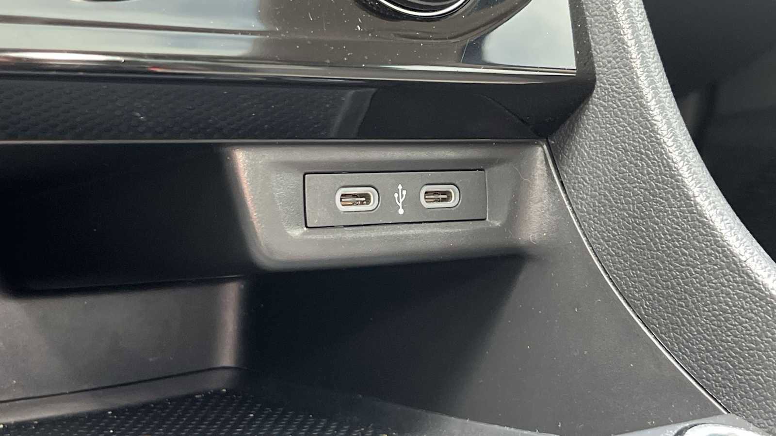 Used 2023 Volkswagen Jetta SE FWD image 45