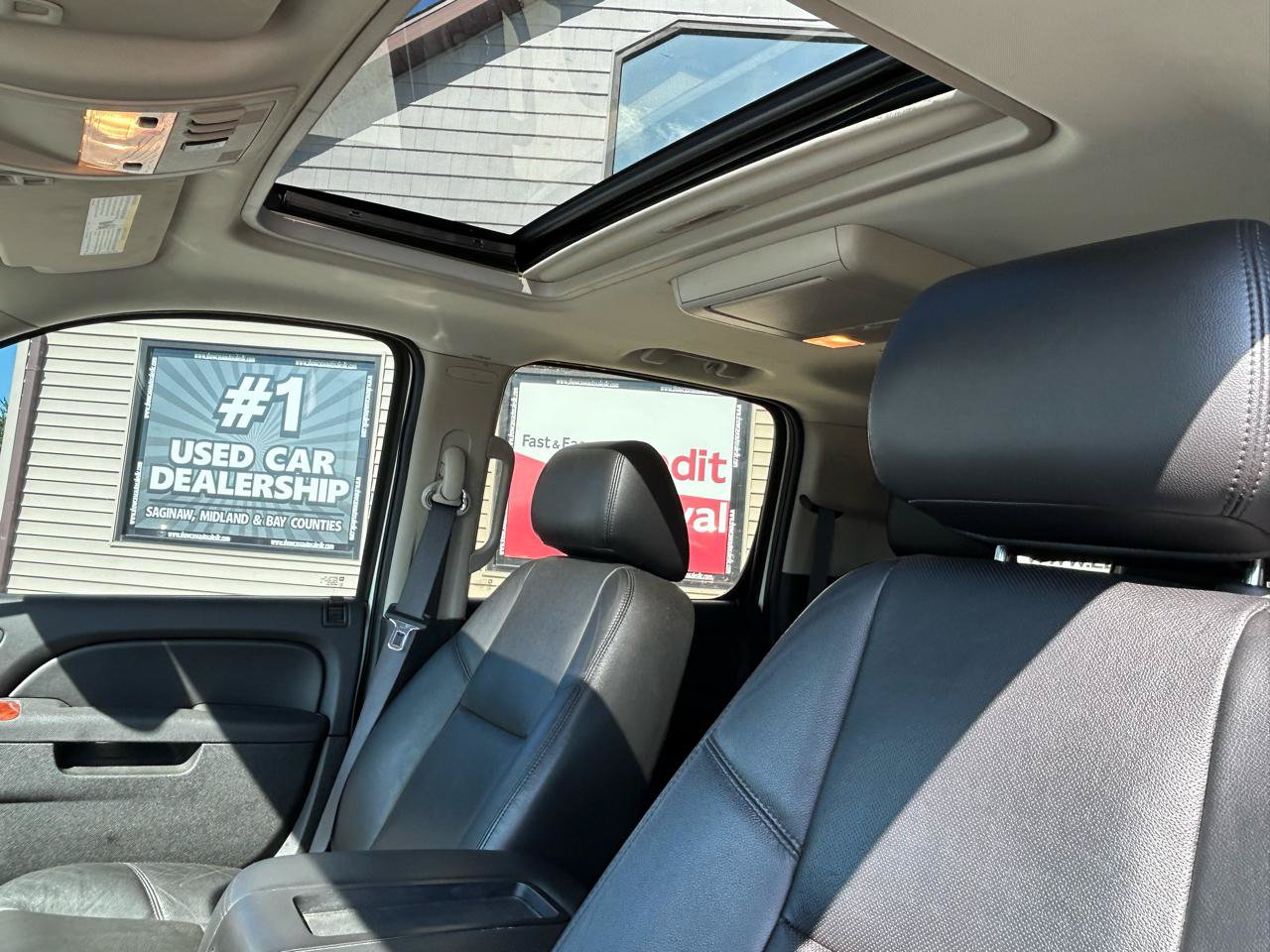 Used 2012 Chevrolet Suburban LTZ AWD/4WD image 19
