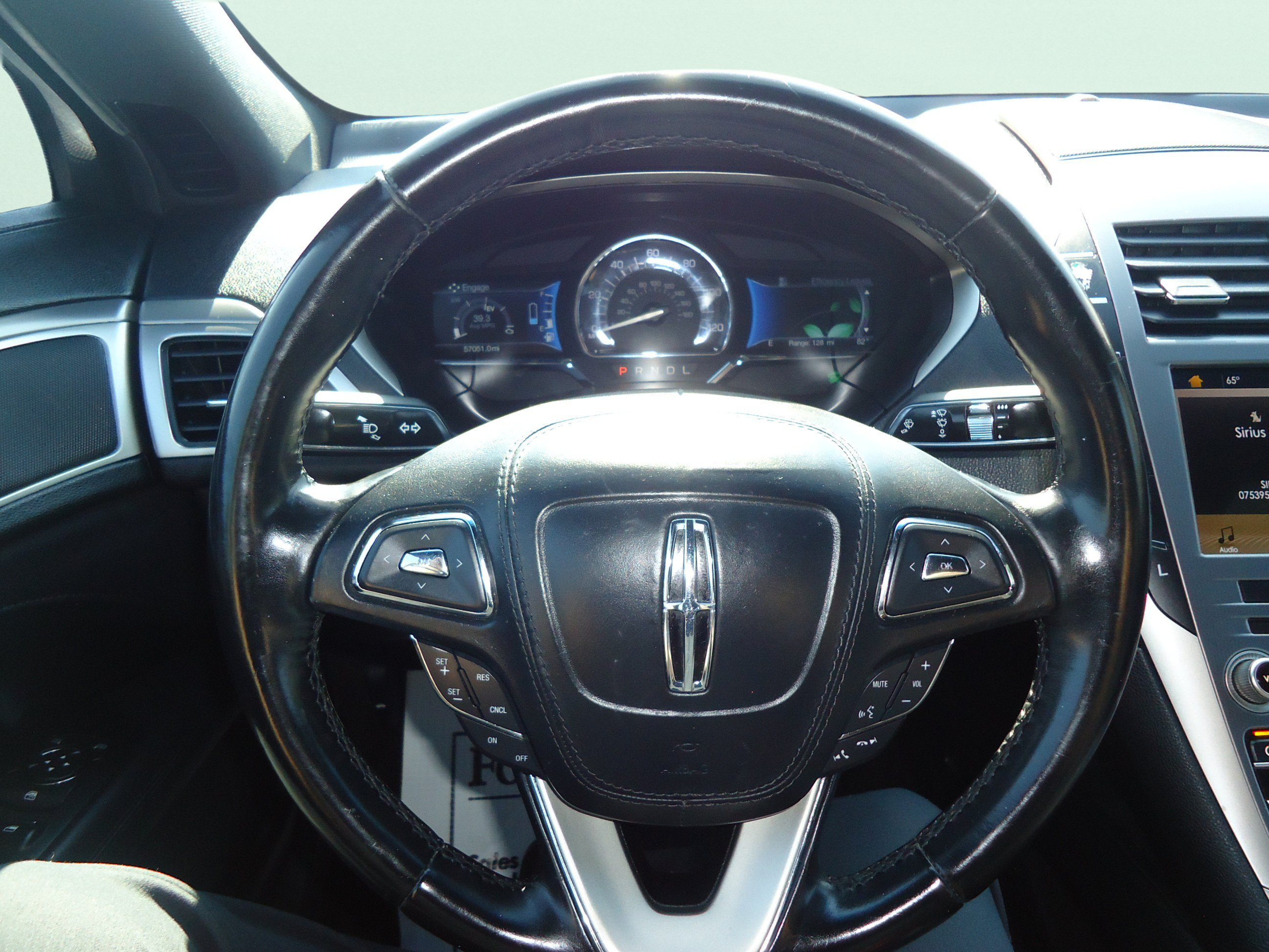 Used 2017 Lincoln MKZ Premiere FWD image 12