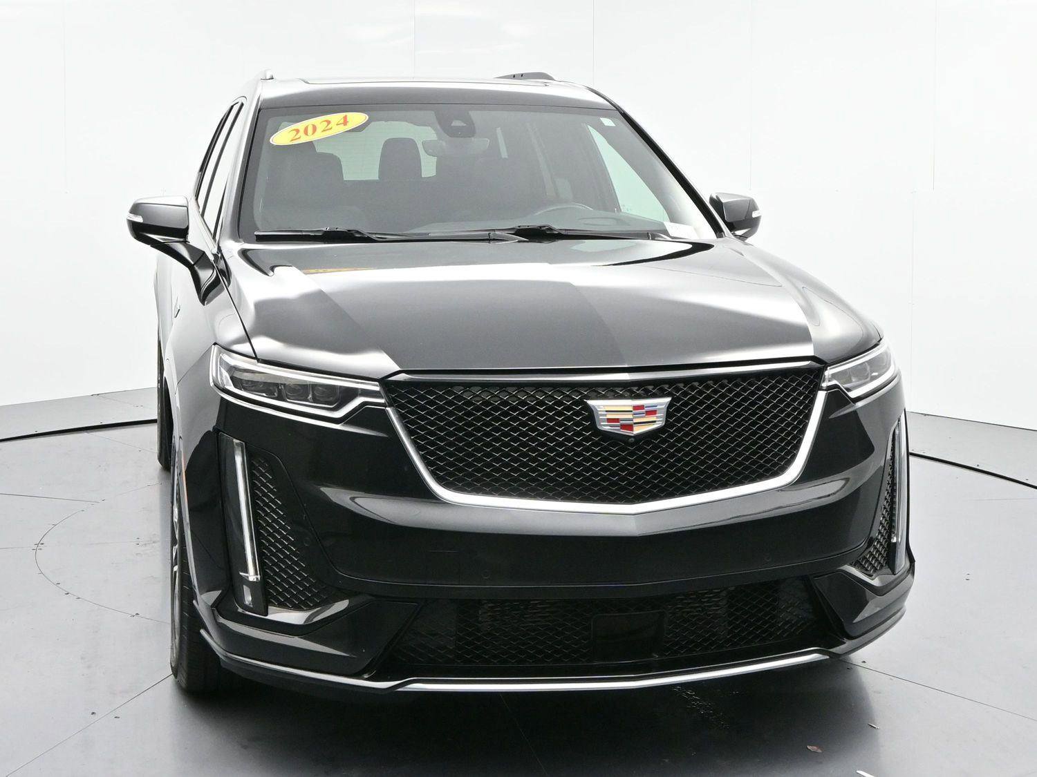 Certified 2024 Cadillac XT6 Sport w/ Platinum Package image 2