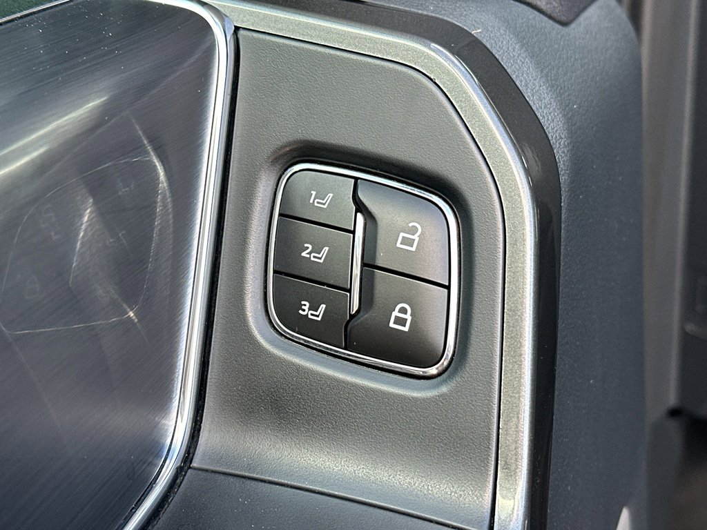 Used 2023 Ford F150 Lariat w/ Equipment Group 502A High image 16