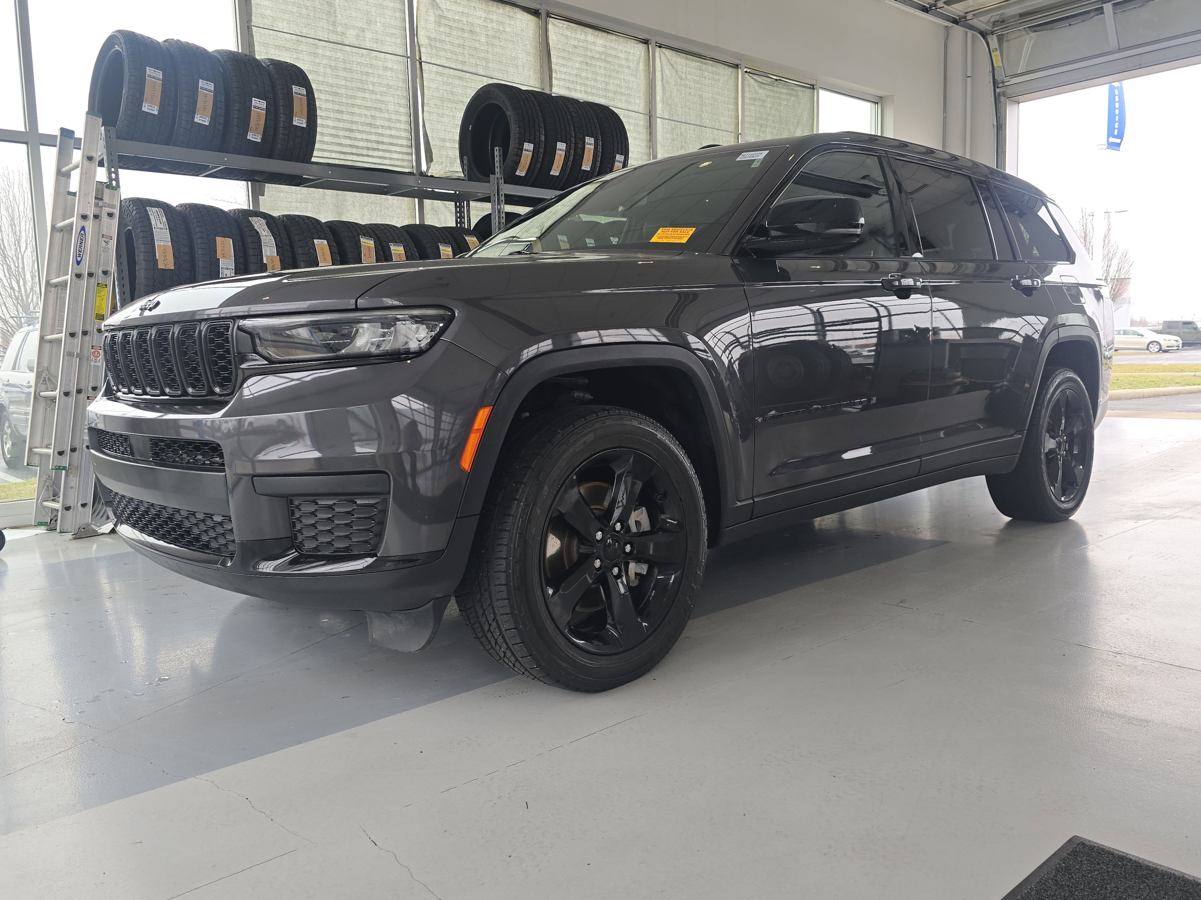 Used 2021 Jeep Grand Cherokee L Altitude image 4
