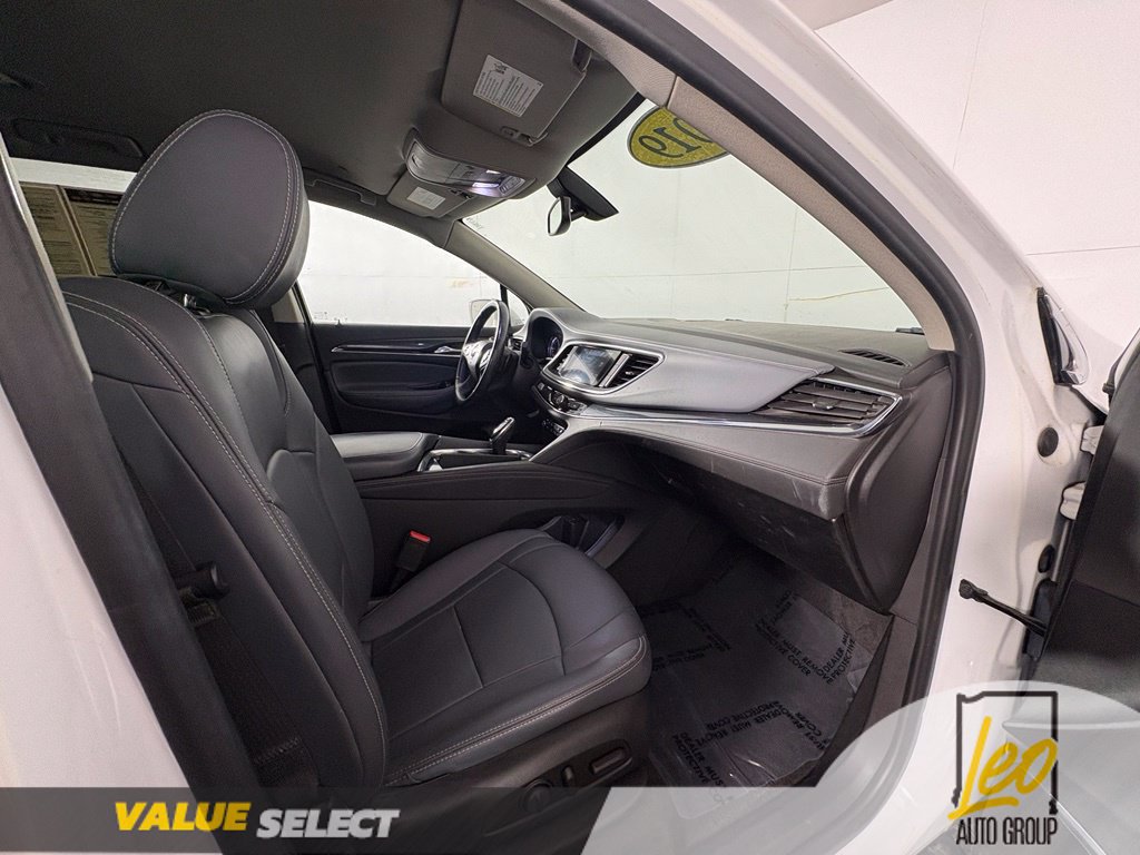 Used 2019 Buick Enclave Essence FWD image 17