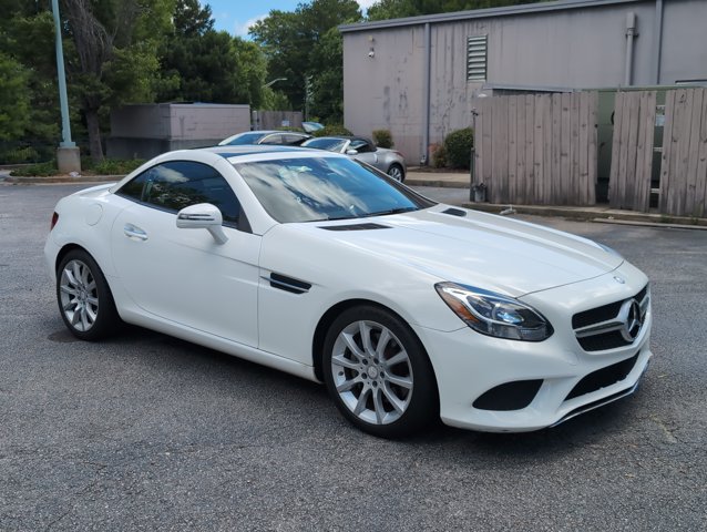 Used 2017 Mercedes-Benz SLC 300 image 3