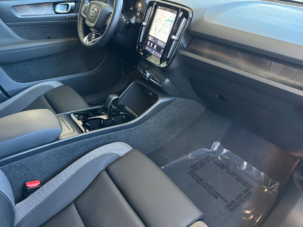 Certified 2023 Volvo XC40 Recharge Ultimate AWD/4WD image 15