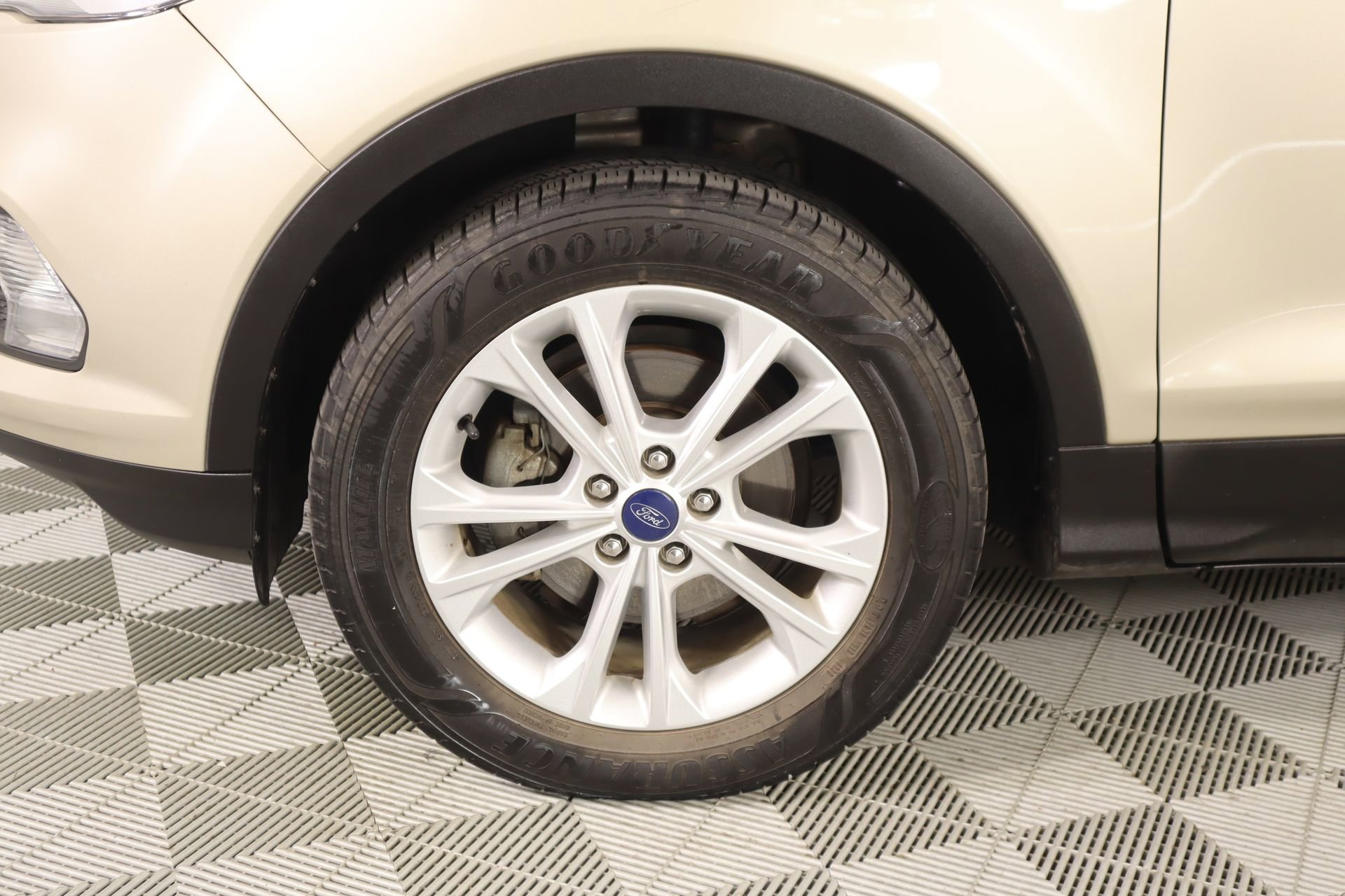 Used 2018 Ford Escape SEL image 17