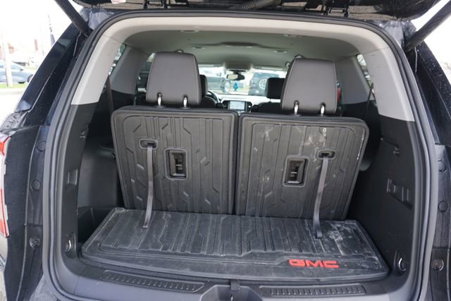 Used 2023 GMC Acadia SLT image 24
