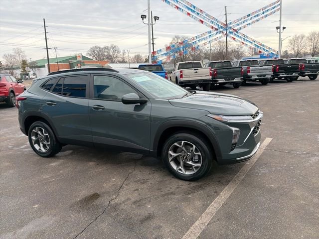 New 2026 Chevrolet Trax LT w/ Driver Confidence Package image 16