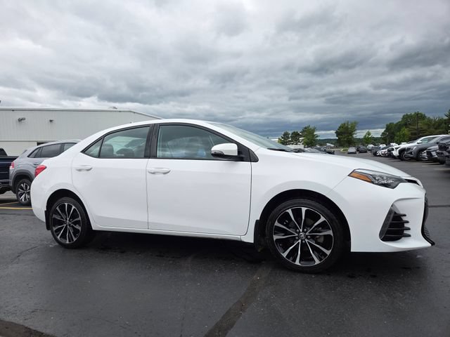 Used 2019 Toyota Corolla SE FWD image 3