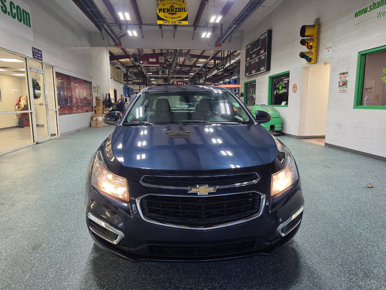 Used 2016 Chevrolet Cruze LT w/ Technology Package image 3