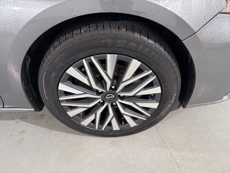 Used 2024 Nissan Altima 2.5 SV image 16