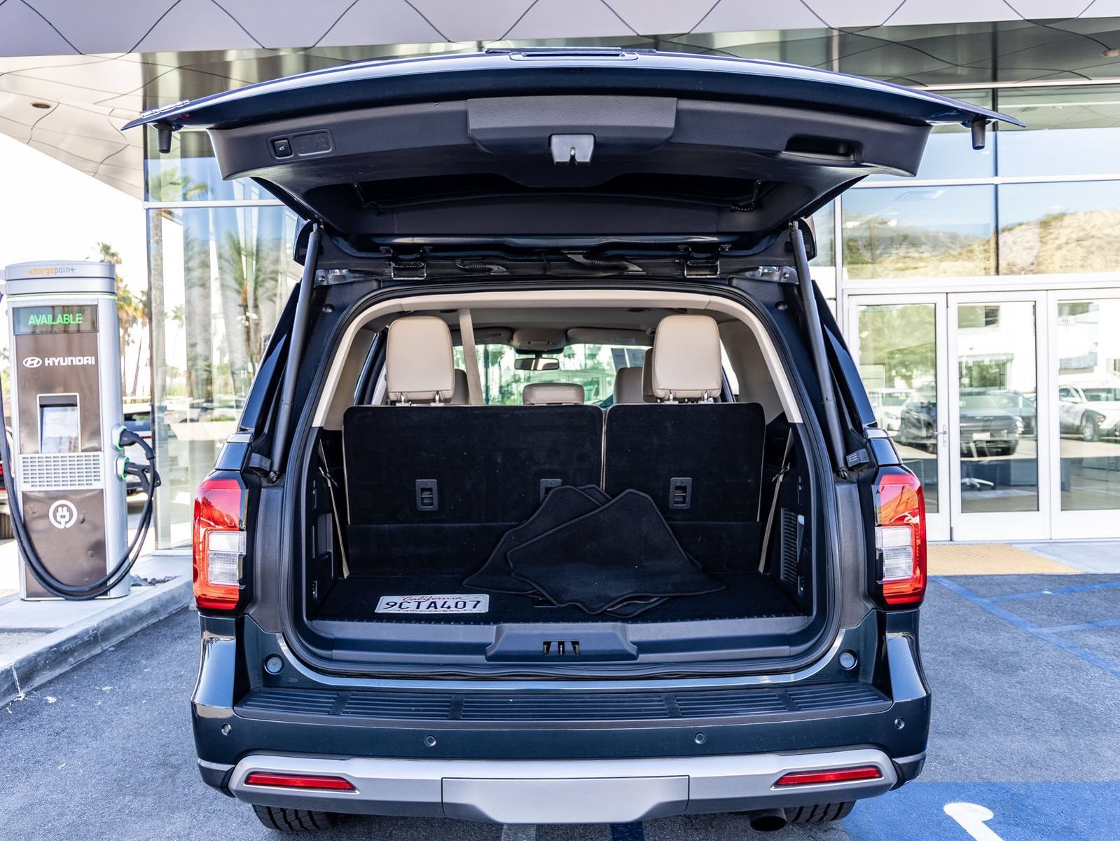 Used 2022 Ford Expedition XLT RWD image 29