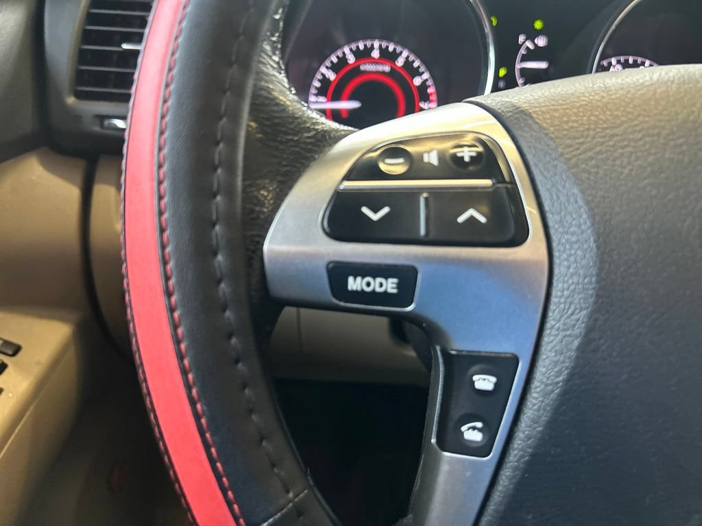 Used 2013 Toyota Highlander Limited AWD/4WD image 13