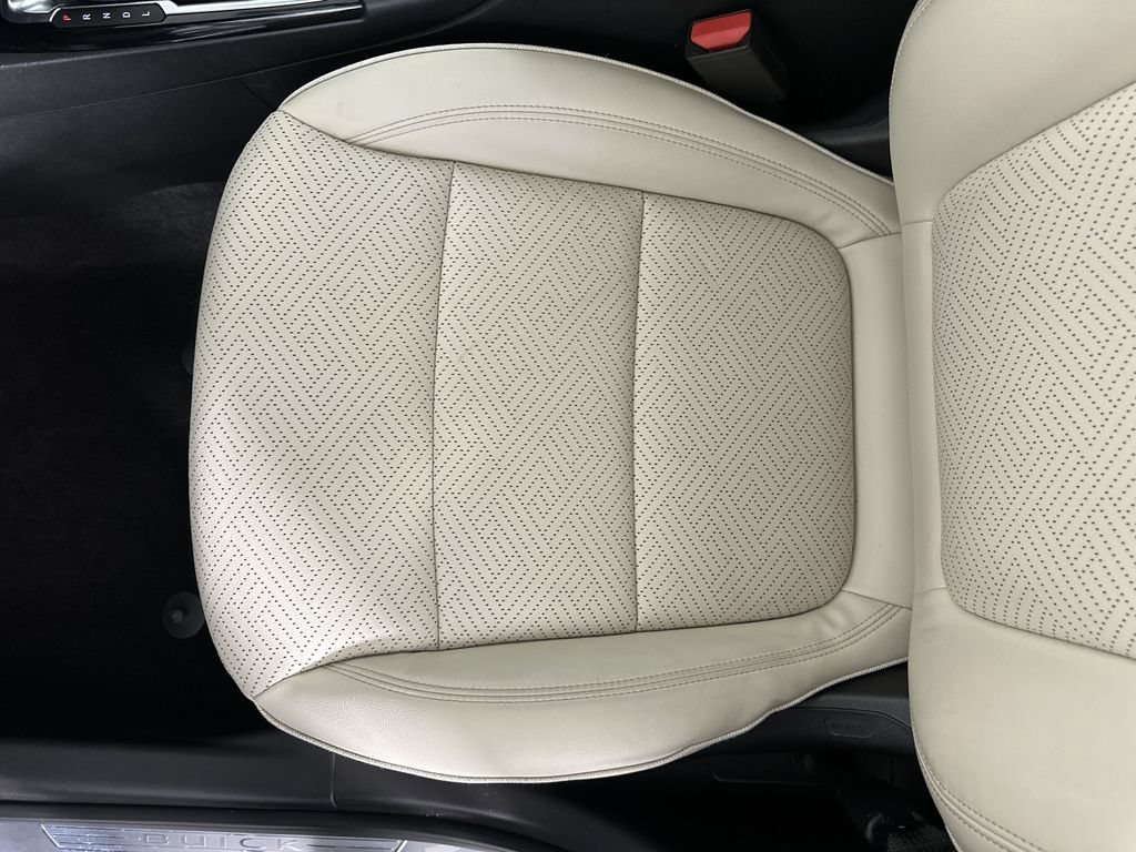 Certified 2023 Buick Encore GX Essence w/ Experience Buick Package FWD image 24