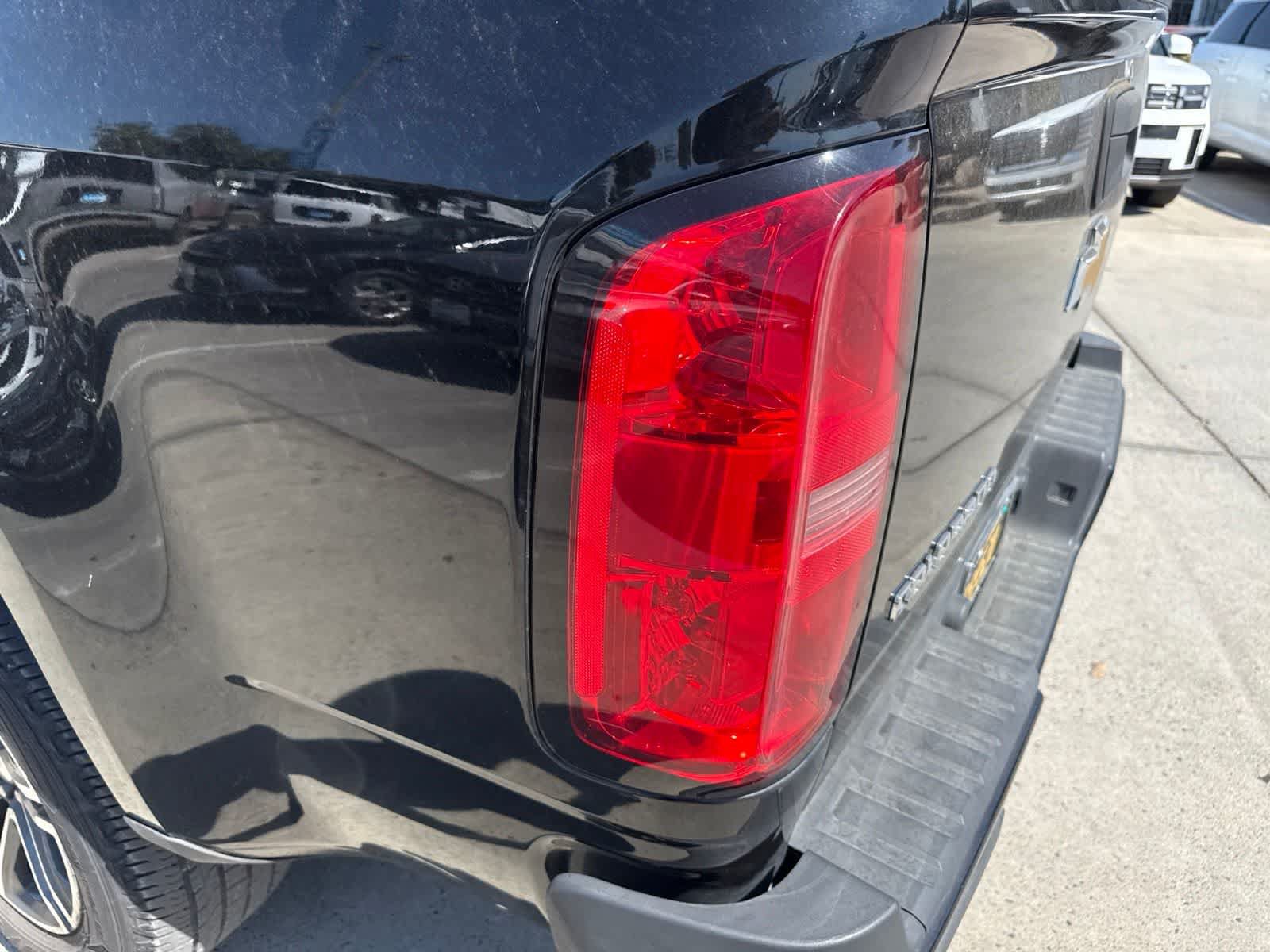 Used 2019 Chevrolet Colorado W/T w/ Custom Special Edition RWD image 13