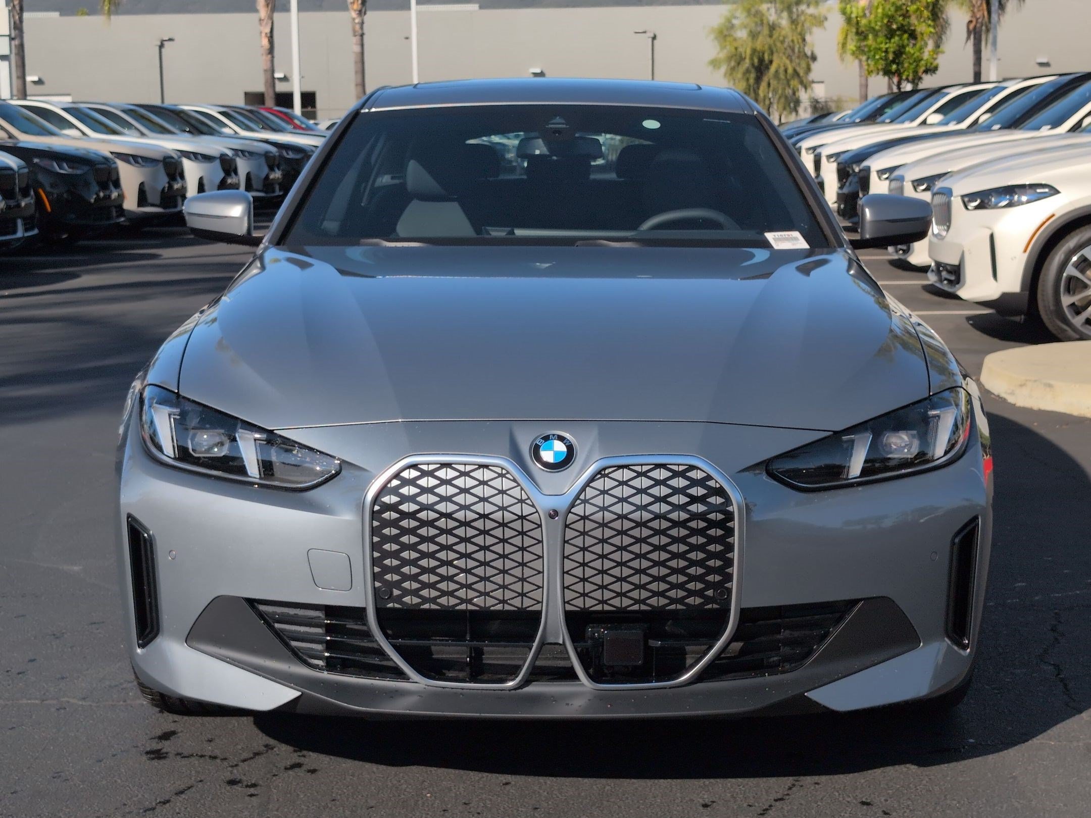 New 2026 BMW i4 eDrive40 w/ Parking Assistance Package RWD image 3