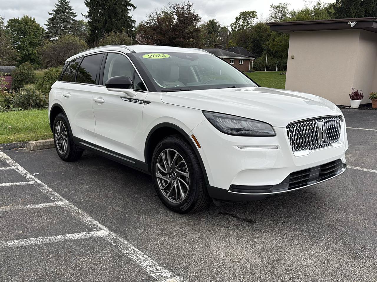 Used 2022 Lincoln Corsair AWD w/ Equipment Group 101A image 3