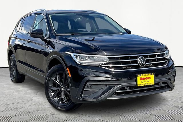 Used 2024 Volkswagen Tiguan SE