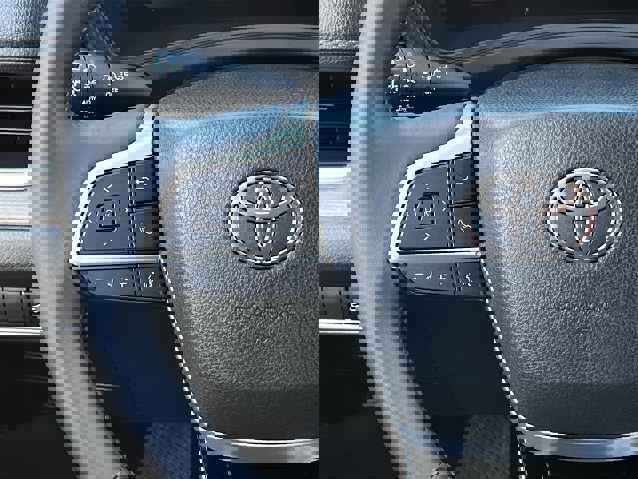 Used 2025 Toyota Grand Highlander FWD image 12