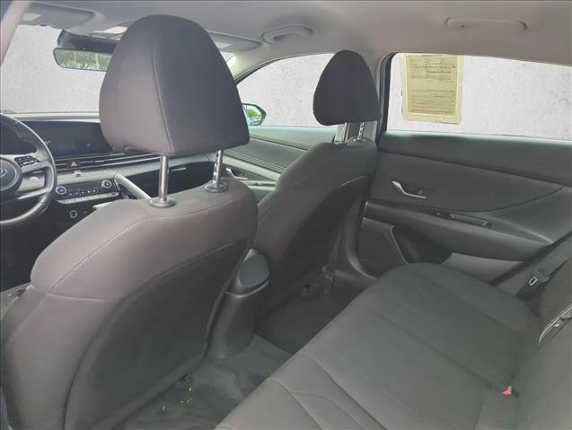Used 2023 Hyundai Elantra SEL w/ Convenience Package FWD image 18