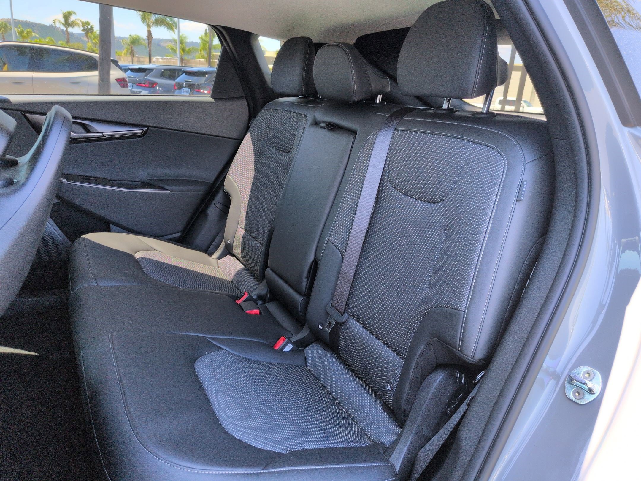 Used 2025 Kia EV6 Light w/ Light LR Technology Package RWD image 30