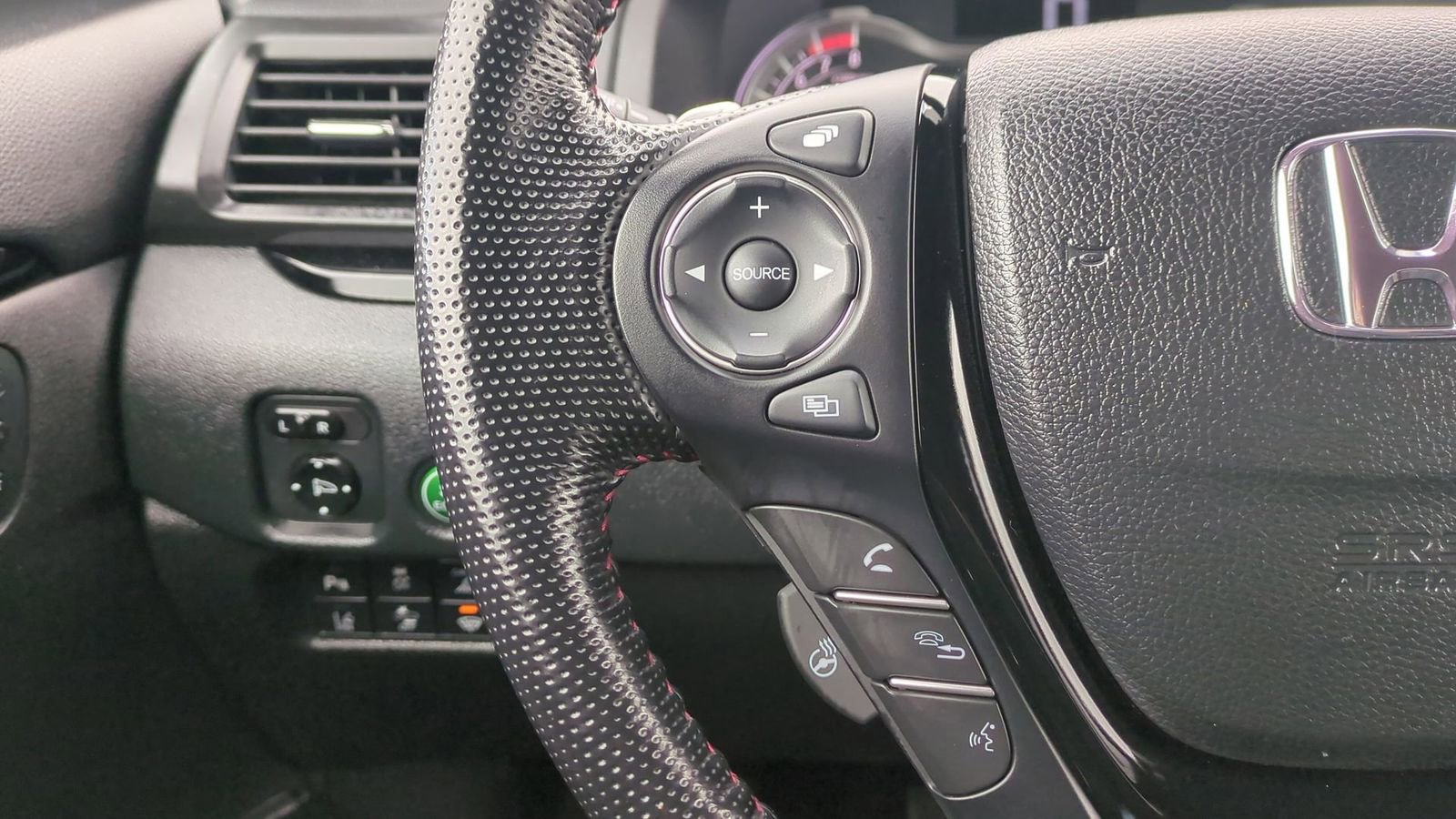 Used 2023 Honda Ridgeline Black Edition image 23