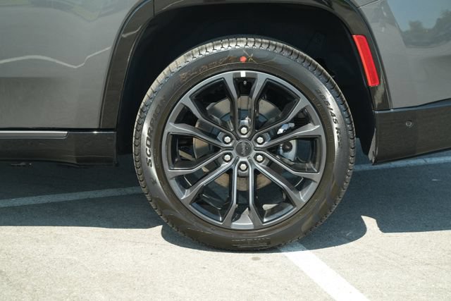 New 2026 Jeep Grand Wagoneer Summit AWD/4WD image 50