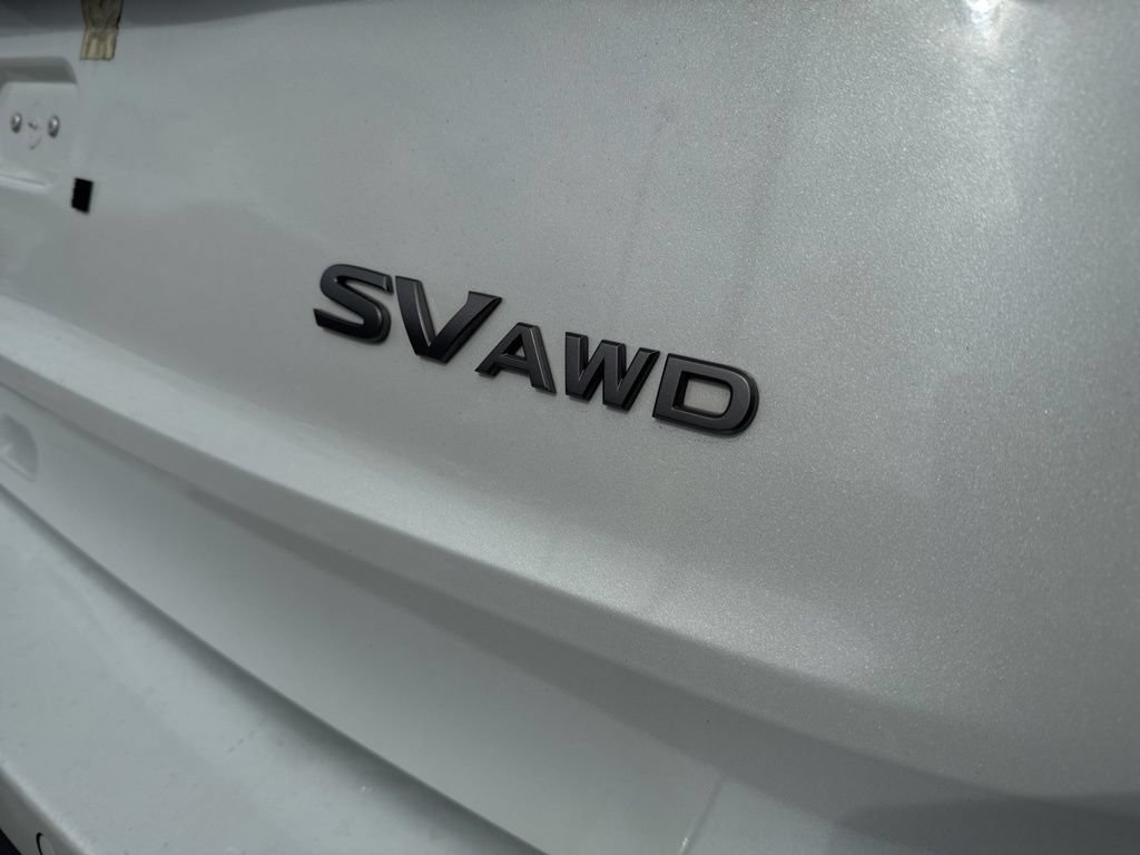 Used 2024 Nissan Rogue SV AWD/4WD image 12