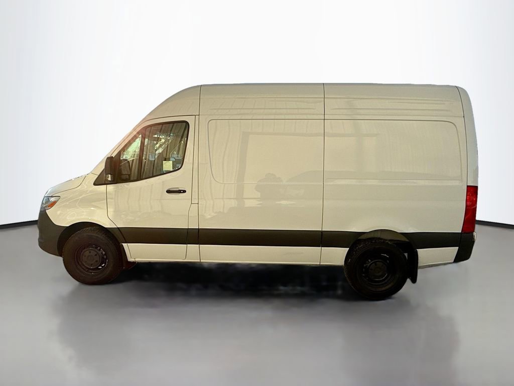 Used 2025 Mercedes-Benz Sprinter 2500 image 4