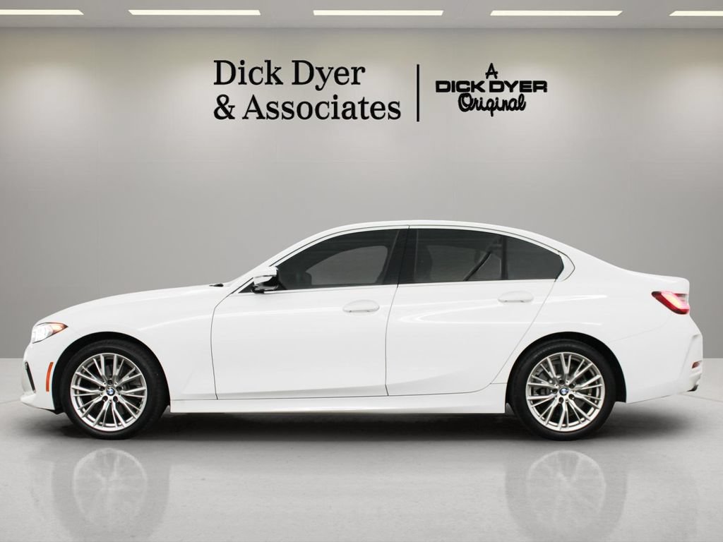 Used 2024 BMW 330i Sedan w/ Convenience Package RWD image 15