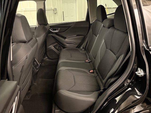 Used 2024 Subaru Forester Premium image 9