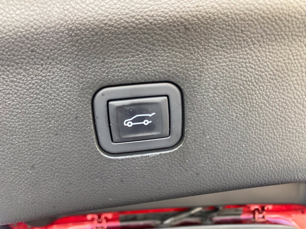 Certified 2023 Buick Enclave Essence w/ LPO, Floor Liner Package AWD/4WD image 10