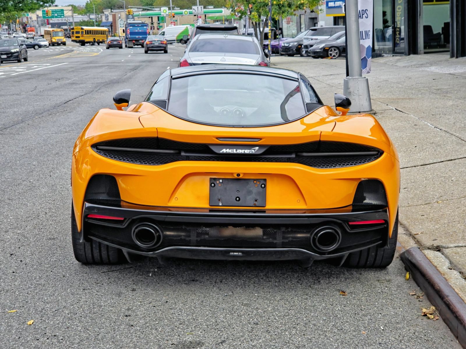 Used 2023 McLaren GT RWD image 13