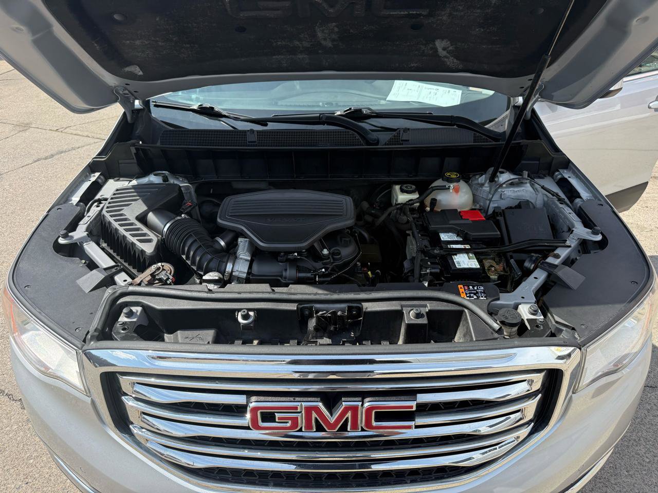 Used 2017 GMC Acadia SLT AWD/4WD image 60